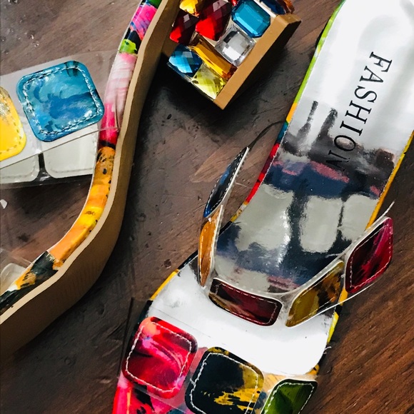 🆕🐝Colorful Strappy Heeled Sandals - Picture 4 of 6